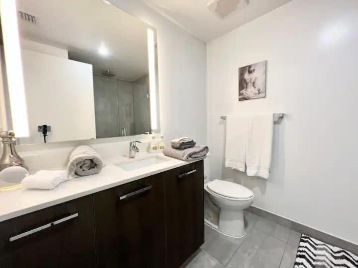 2Br, 2 Baths Lux Downtown Apt Heart Of Austin With Amazing Views, Pool, & Gym Exteriör bild